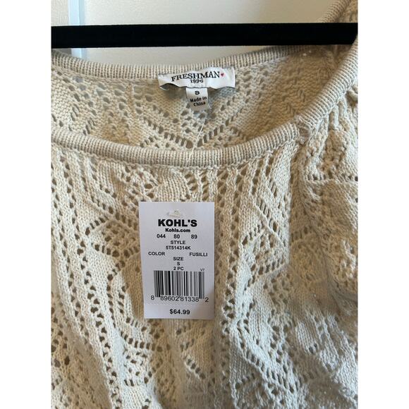 Freshman NWT Crotchet Top Small - Picture 1 of 3